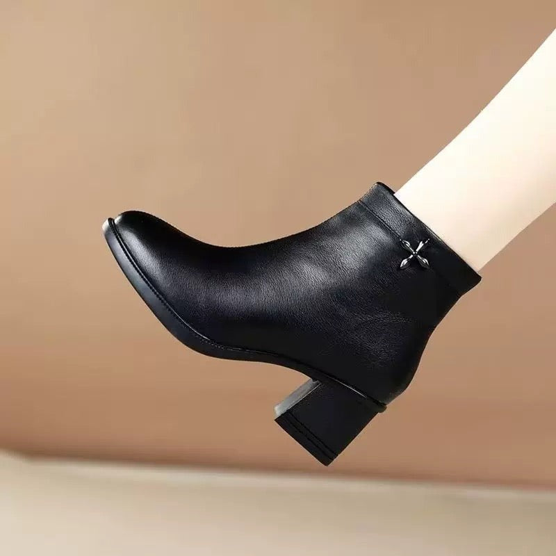 Avenis | Orthopedic Boots